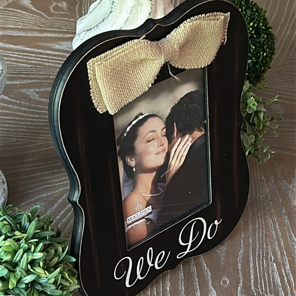 Shabby Chic Farmhouse Black Wood Wedding Picture Photo Frame Burlap Bow 5x7 - Picture 1 of 5
